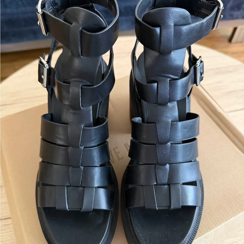 Steve Madden Black Buckle Platform Sandals - Picture 3 of 4